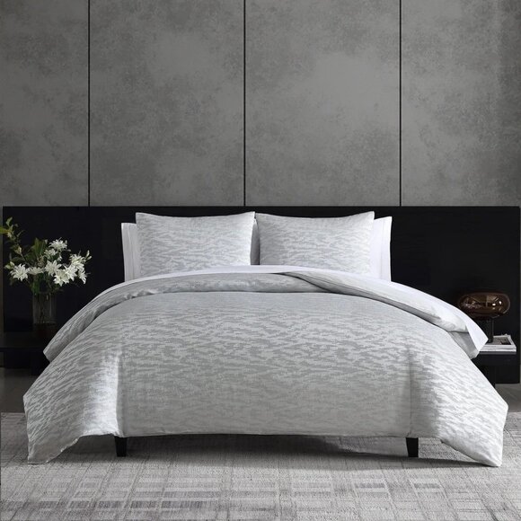 Vera Wang Home Illusion FULL / QUEEN Comforter & Shams Silver Gray - NEW - Picture 1 of 12